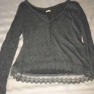 grey Hollister sweater